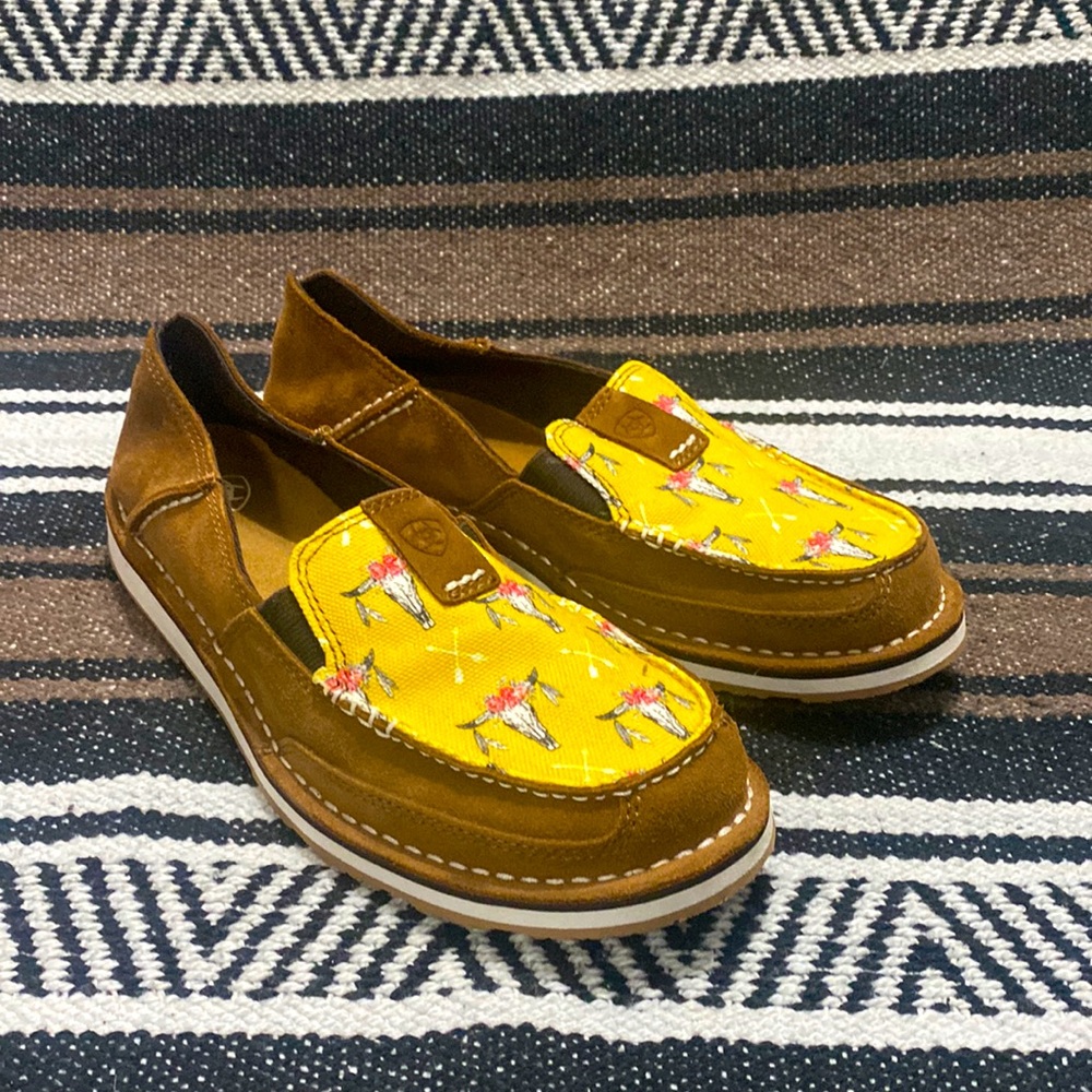 *BRAND NEW* Ariat western slip-ons